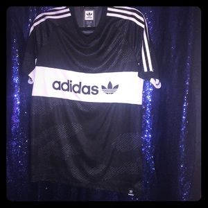 Addias shirt FLASH SALE !!! 🇺🇸🇺🇸🇺🇸🇺🇸
